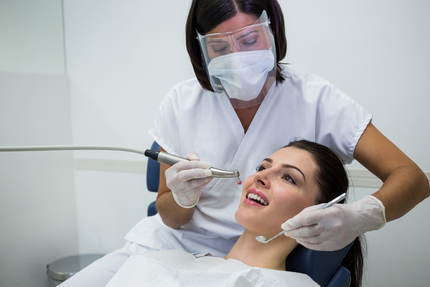 cosmetic dentist